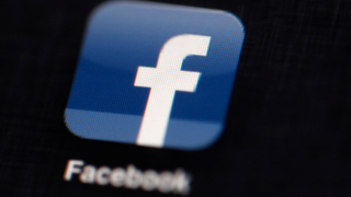 Facebook Removes Human Curators From Trending Module